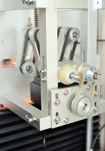 Cap û laşê morkirina bi du serî re makîneya nîşankirina milê şûngir dike