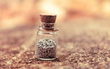 Leza bilind SUS304 Aborî Kevokên otomatîk û şûşeyên makîneya nîşankirina şûşeyê ji bo zeliqandina stickerê