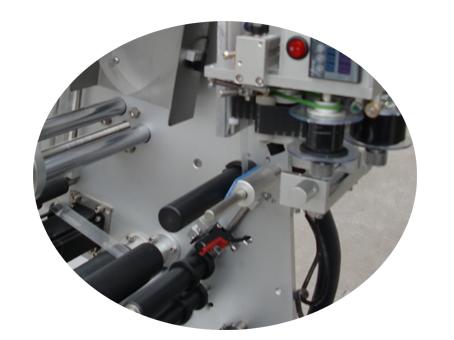 10ml Makîneya nîşankirina şûşeya piçûk Bi Nîşaneya nîşana qata du qat