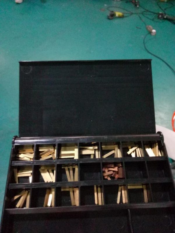 Labelê Otomatîk Labelê Labelê Aliyê Dûbel Side Bi Amûra Paging Machine Maşîneya Kodkirinê