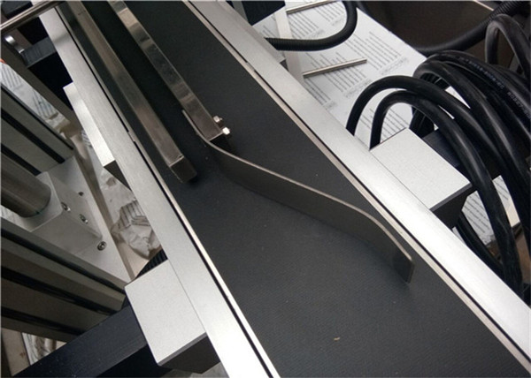 Ji bo Nîşankirina Tûrikê Zerfê ya Vala ya Plastîkî Makîneya Top Top a Otomatîk