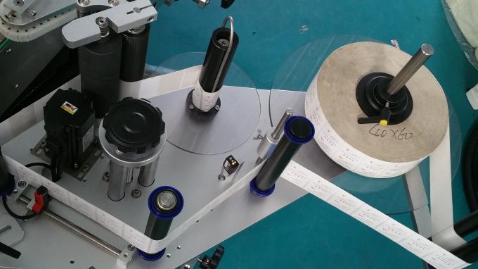 25kg Jar Square Bottle Sticker Sticker Machine Applicator, Makîneya Nîşankirinê Bi Bûşeyên Xwarinê Leza Stabîl