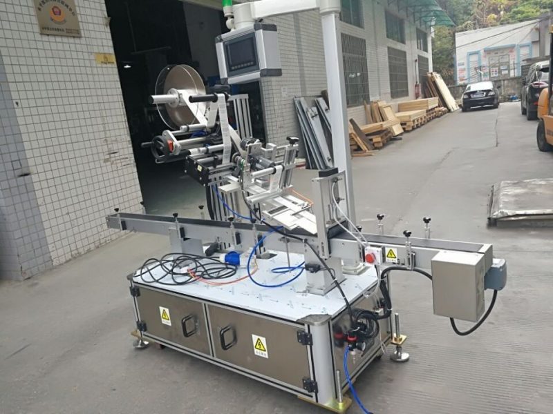 Çînê Makîneya Nişankirinê ya Top Sticker Ji bo Nozzle Pouch Electric Type Driven Electric